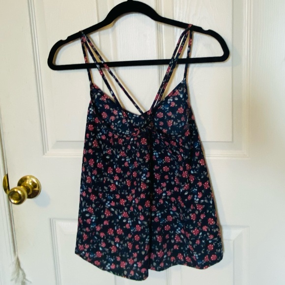 Hollister Criss-Cross Back Floral Tank Top - Picture 4 of 6